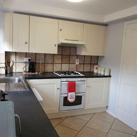 Penllech House - Huku Kwetu Notts - 3 Bedroom Spacious Lovely And Cosy With A Free Parking- Affordable And Suitable To Group Business Travellers Nottingham Exterior foto