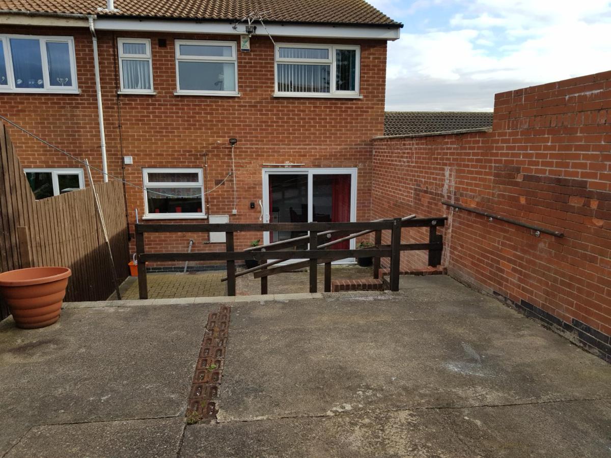 Penllech House - Huku Kwetu Notts - 3 Bedroom Spacious Lovely And Cosy With A Free Parking- Affordable And Suitable To Group Business Travellers Nottingham Exterior foto