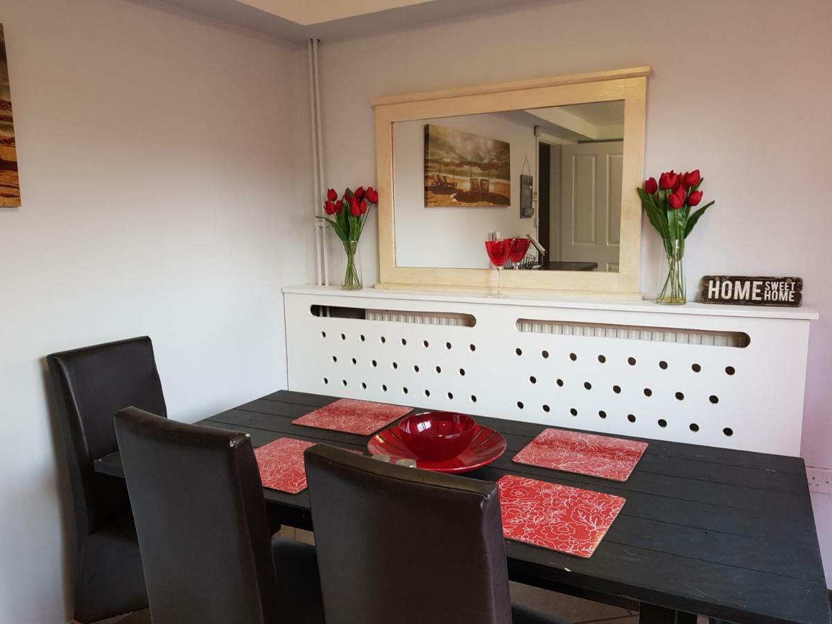 Penllech House - Huku Kwetu Notts - 3 Bedroom Spacious Lovely And Cosy With A Free Parking- Affordable And Suitable To Group Business Travellers Nottingham Exterior foto