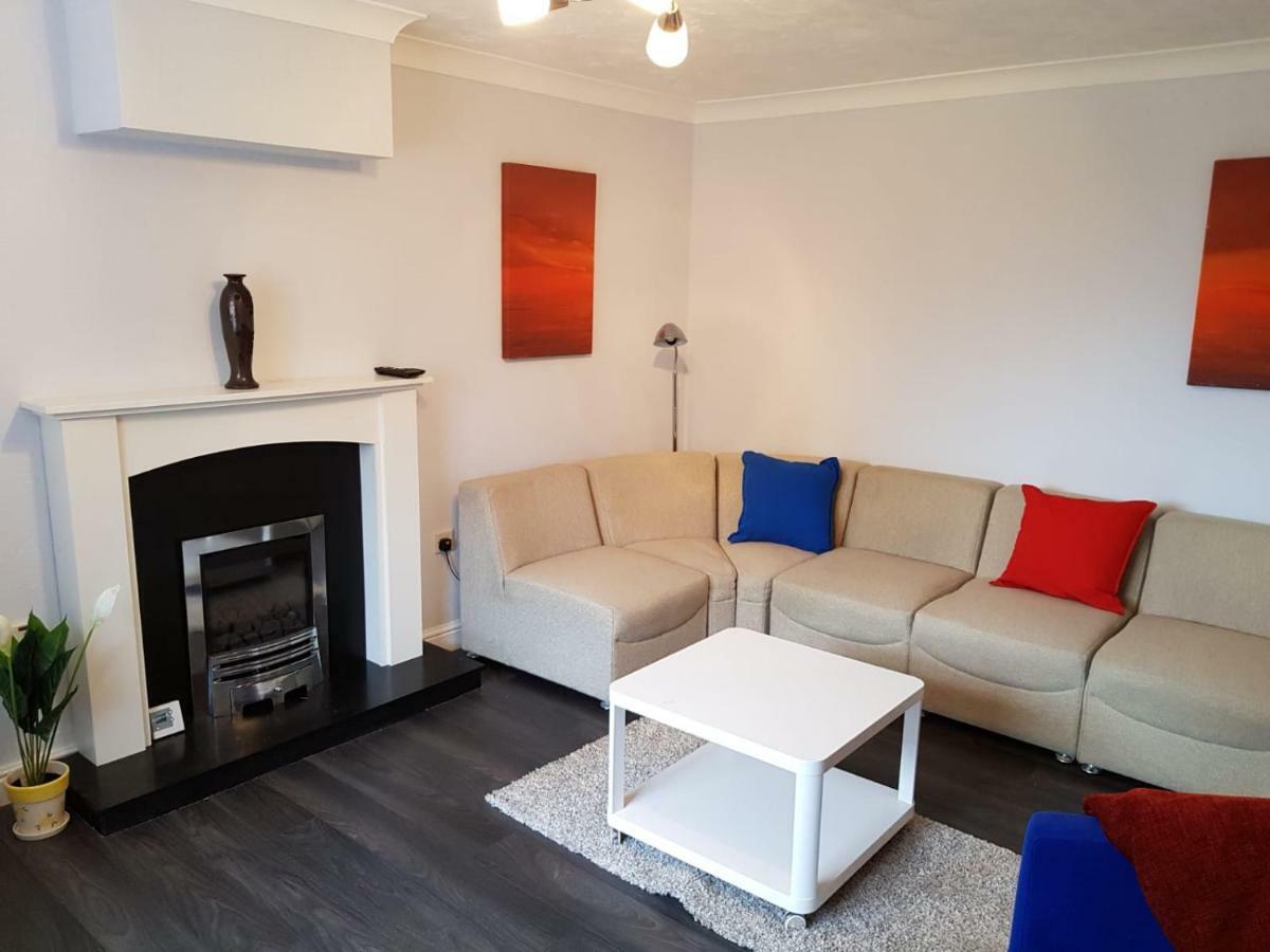 Penllech House - Huku Kwetu Notts - 3 Bedroom Spacious Lovely And Cosy With A Free Parking- Affordable And Suitable To Group Business Travellers Nottingham Exterior foto