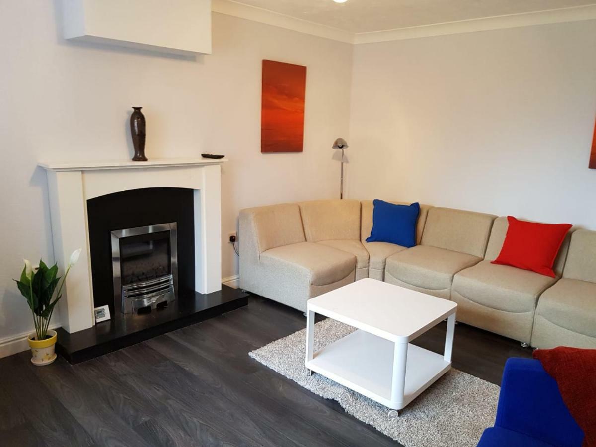 Penllech House - Huku Kwetu Notts - 3 Bedroom Spacious Lovely And Cosy With A Free Parking- Affordable And Suitable To Group Business Travellers Nottingham Exterior foto